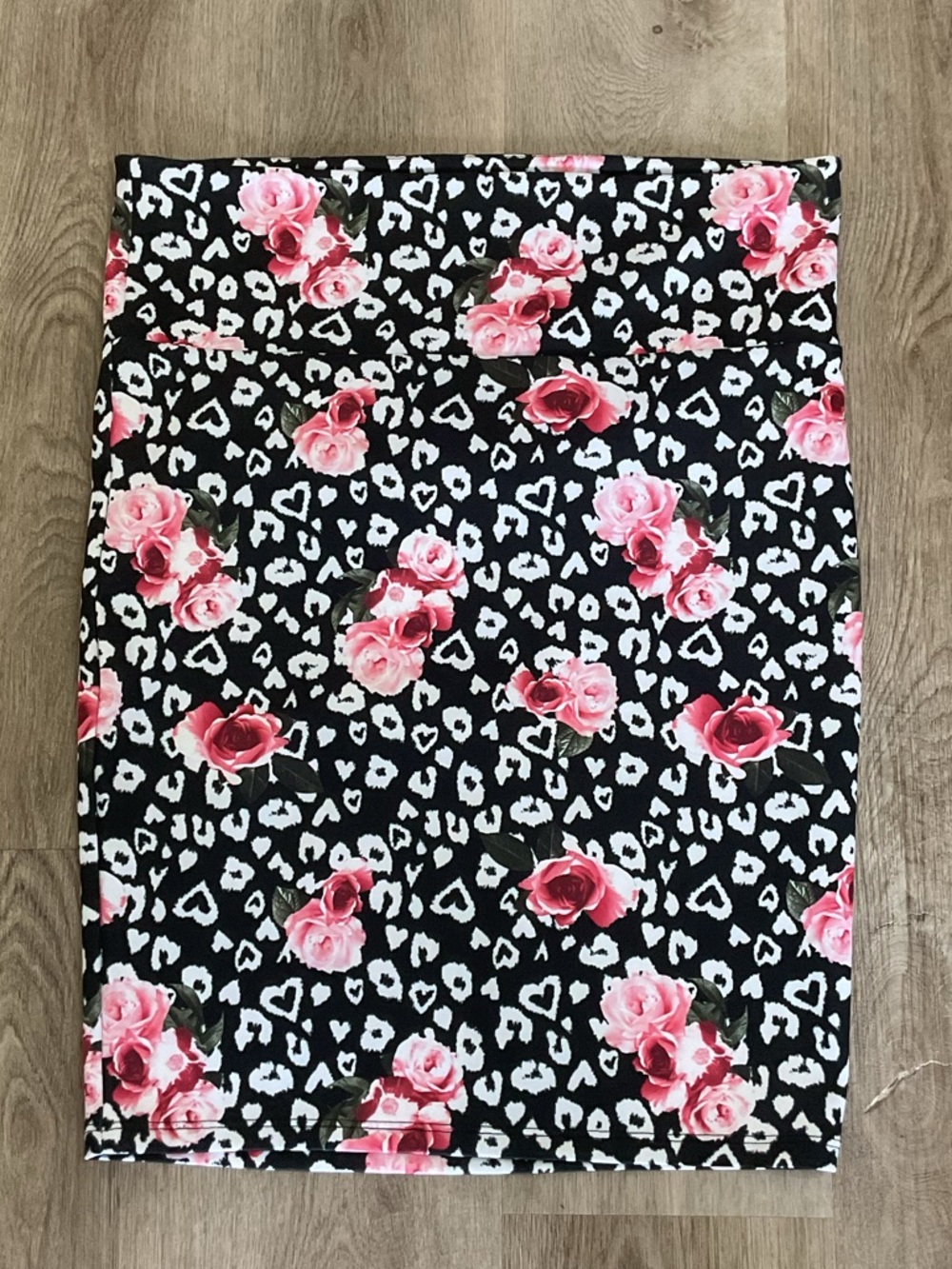 Torrid NWT Skirt floral animal print scuba skirt pencil midi length large